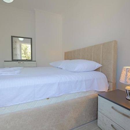 Aldisen Apartment Sarande Exterior photo