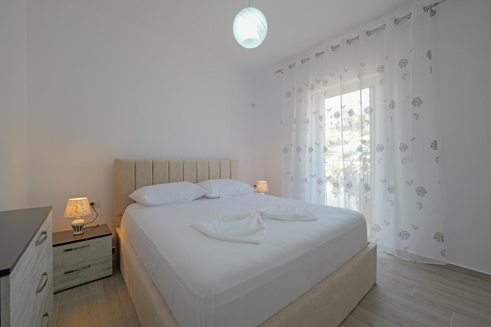 Aldisen Apartment Sarande Exterior photo