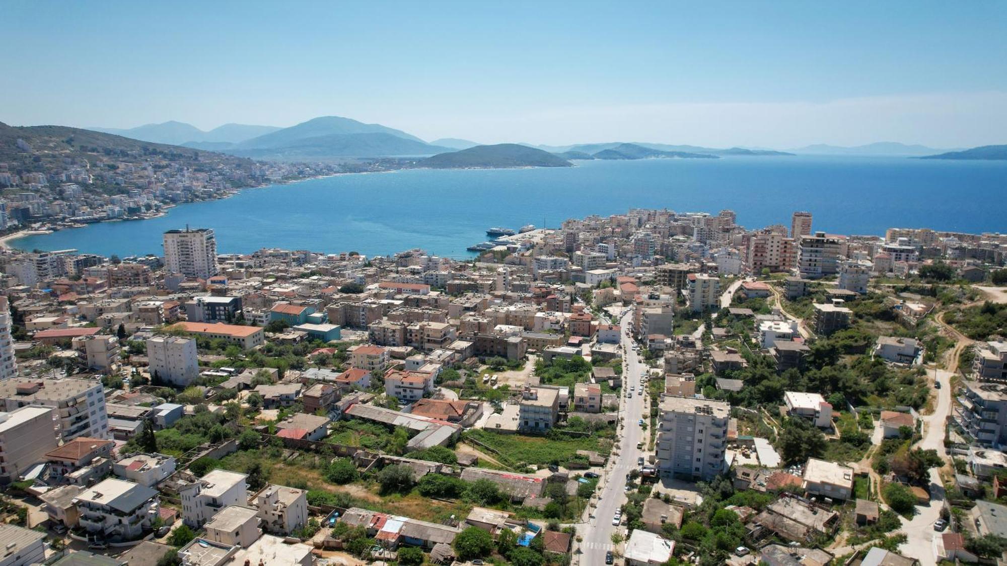 Aldisen Apartment Sarande Exterior photo