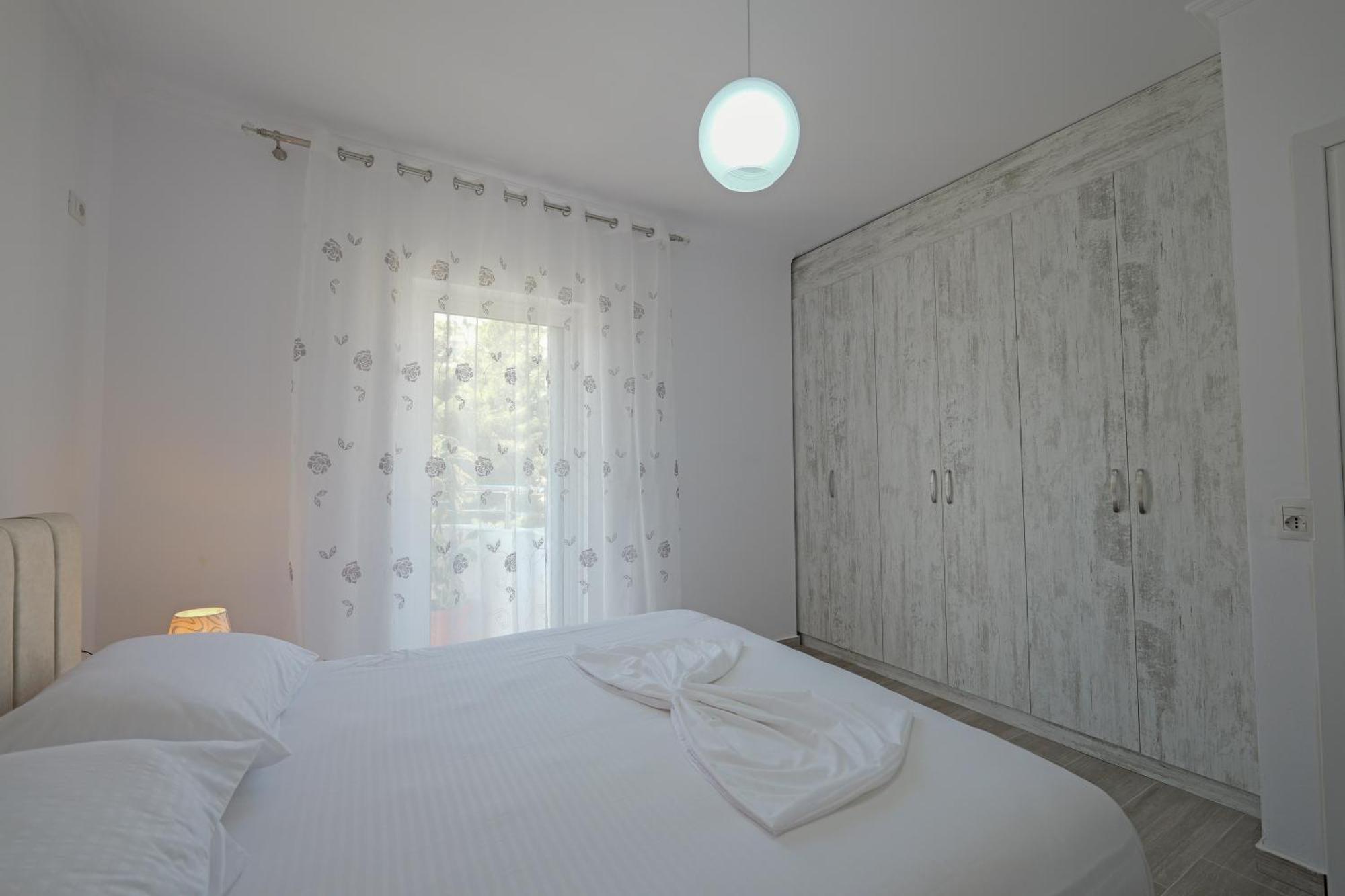 Aldisen Apartment Sarande Exterior photo