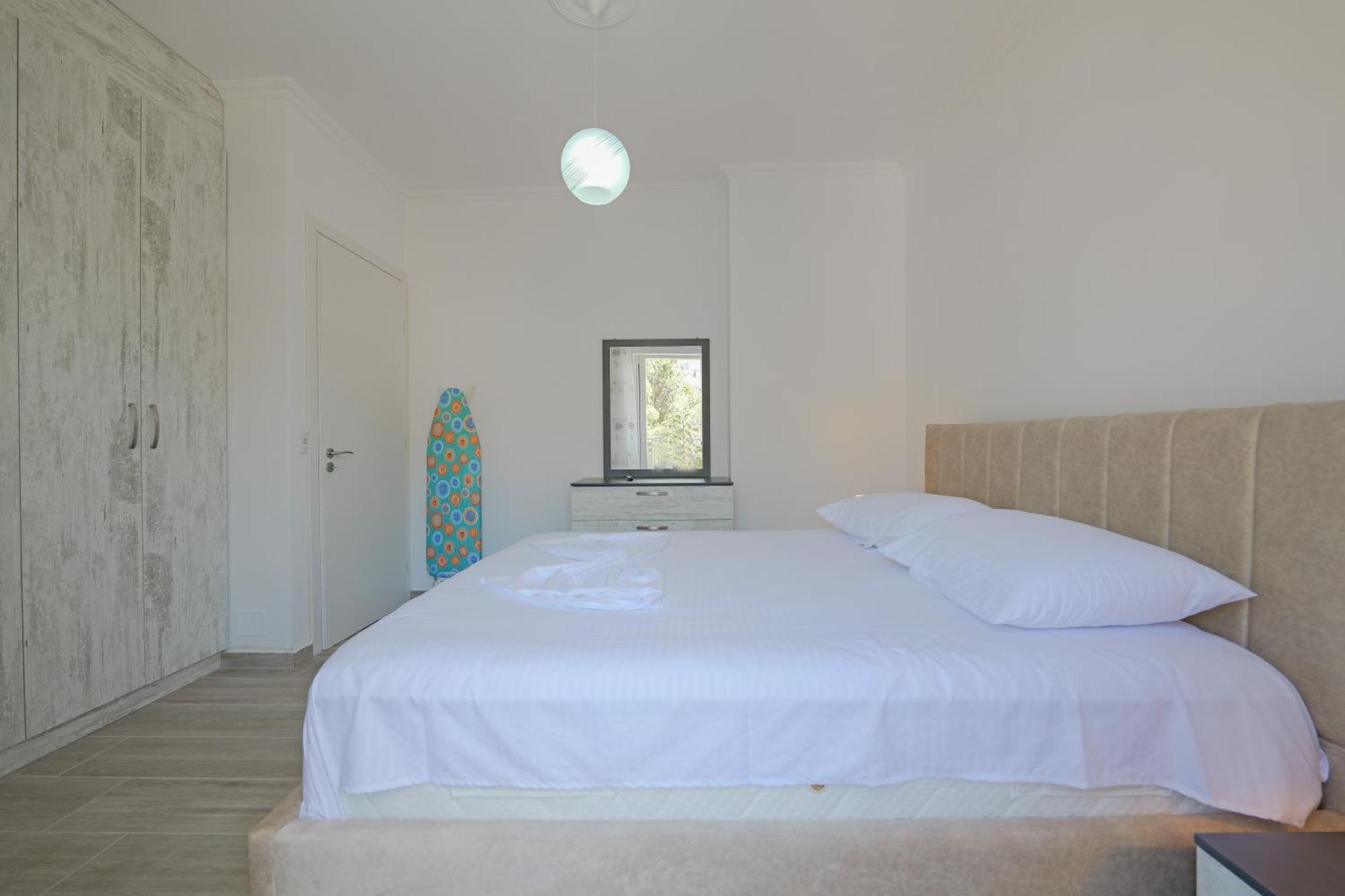 Aldisen Apartment Sarande Exterior photo