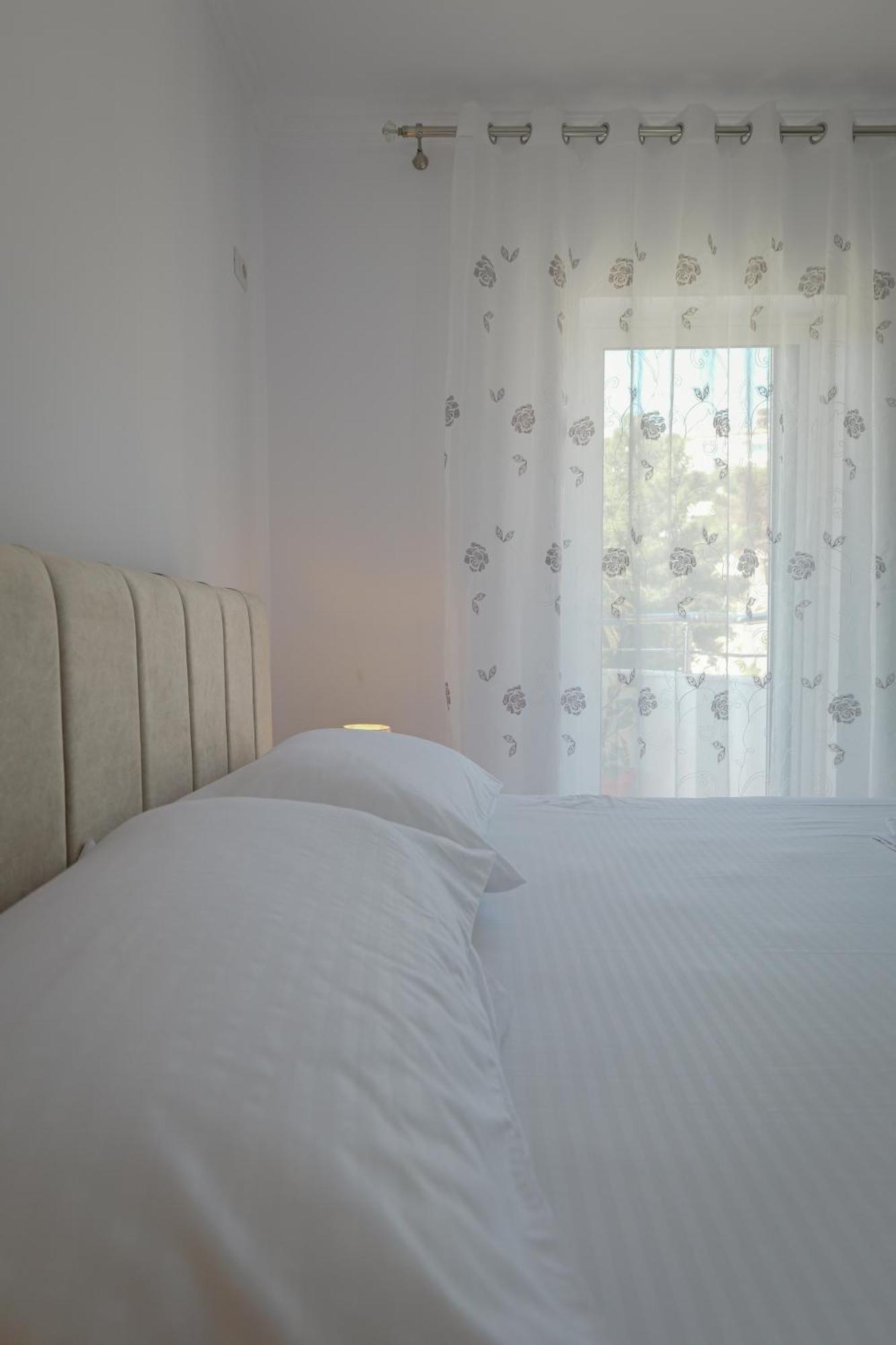 Aldisen Apartment Sarande Exterior photo