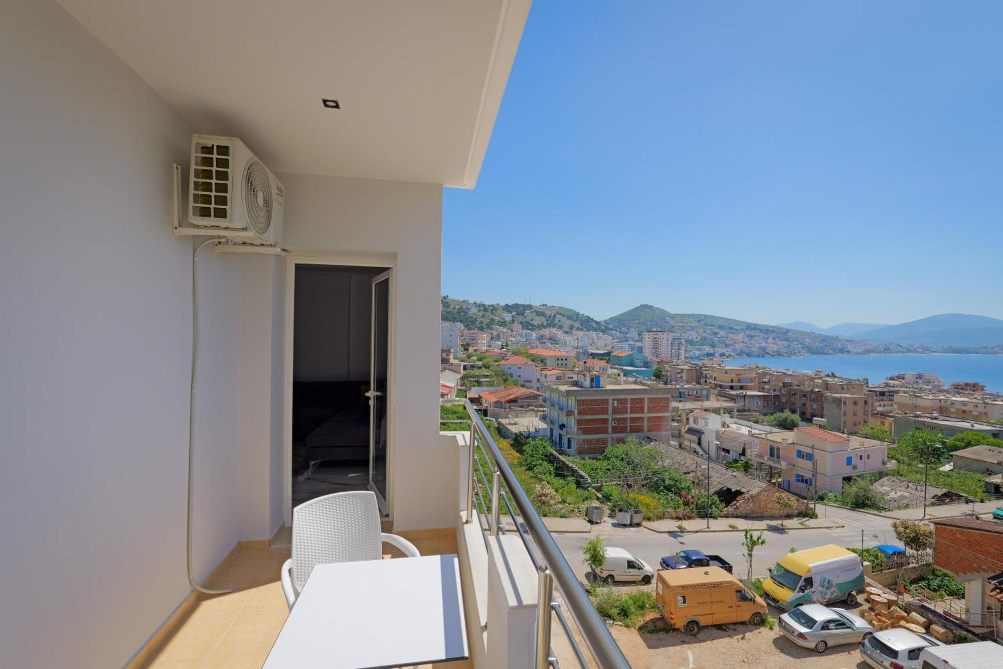 Aldisen Apartment Sarande Exterior photo