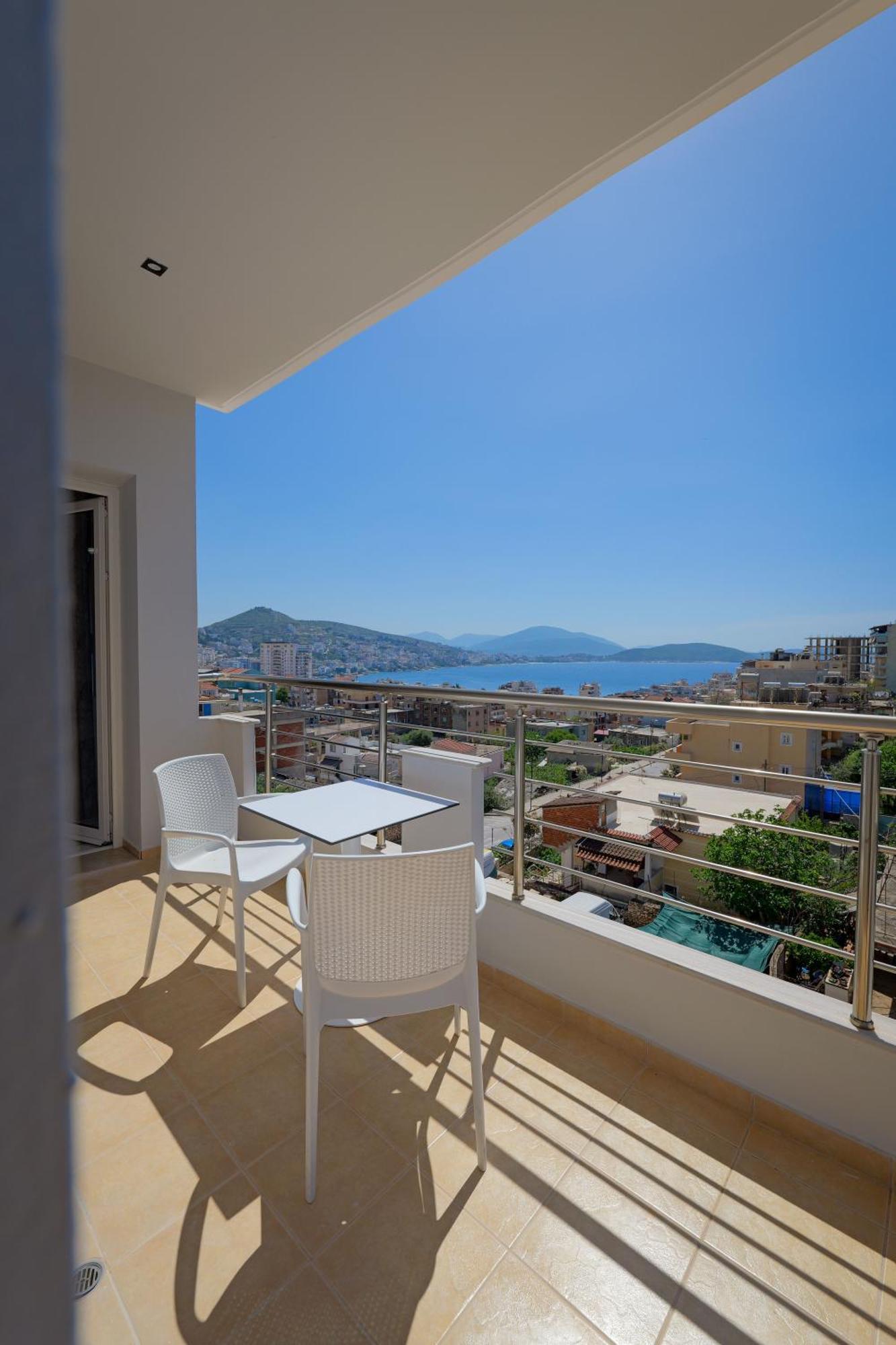 Aldisen Apartment Sarande Exterior photo