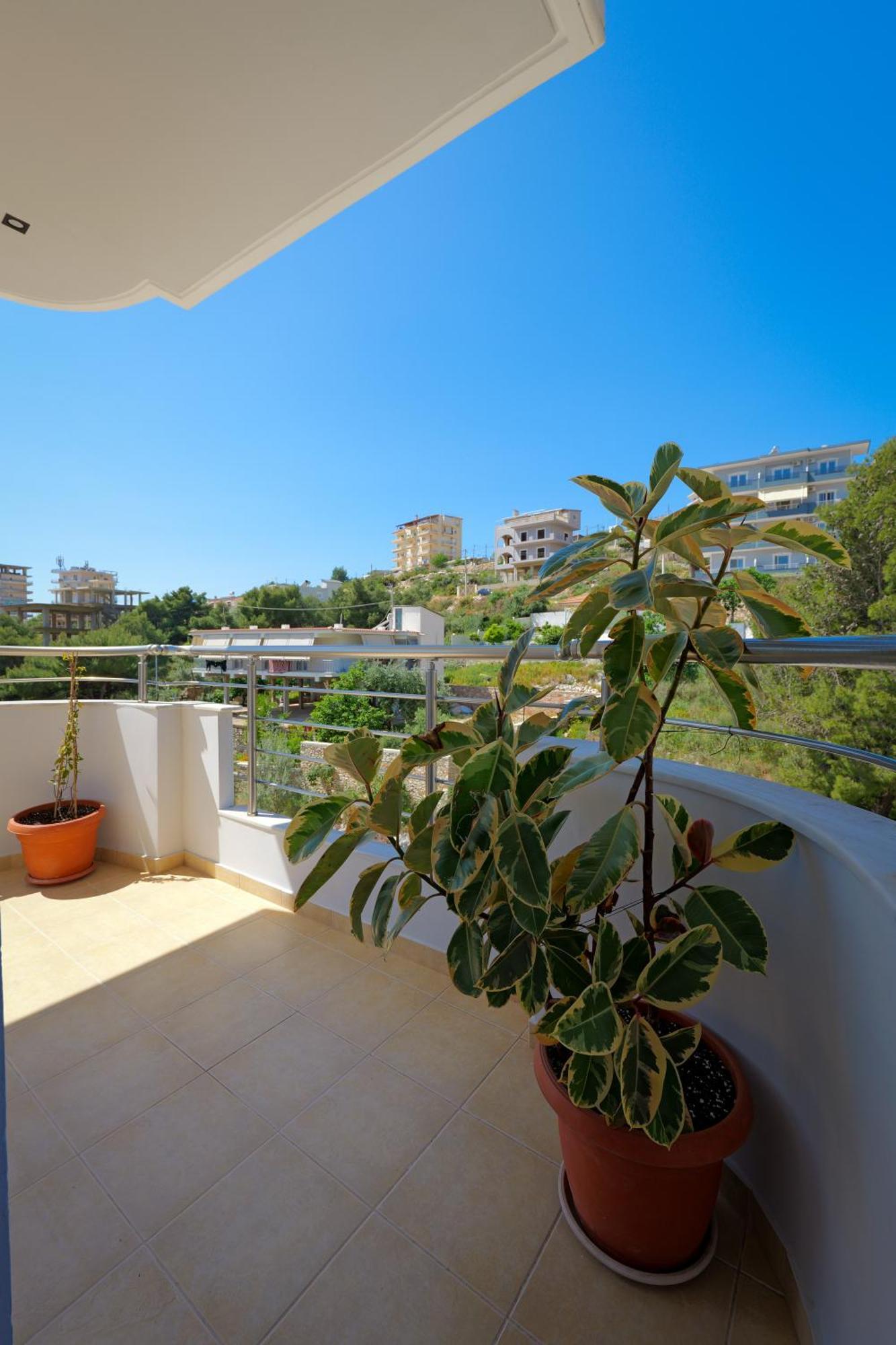Aldisen Apartment Sarande Exterior photo